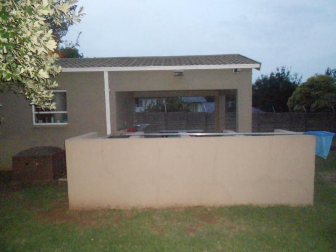 2 Bedroom Sectional Title for Sale For Sale in Alberton - MR491857
