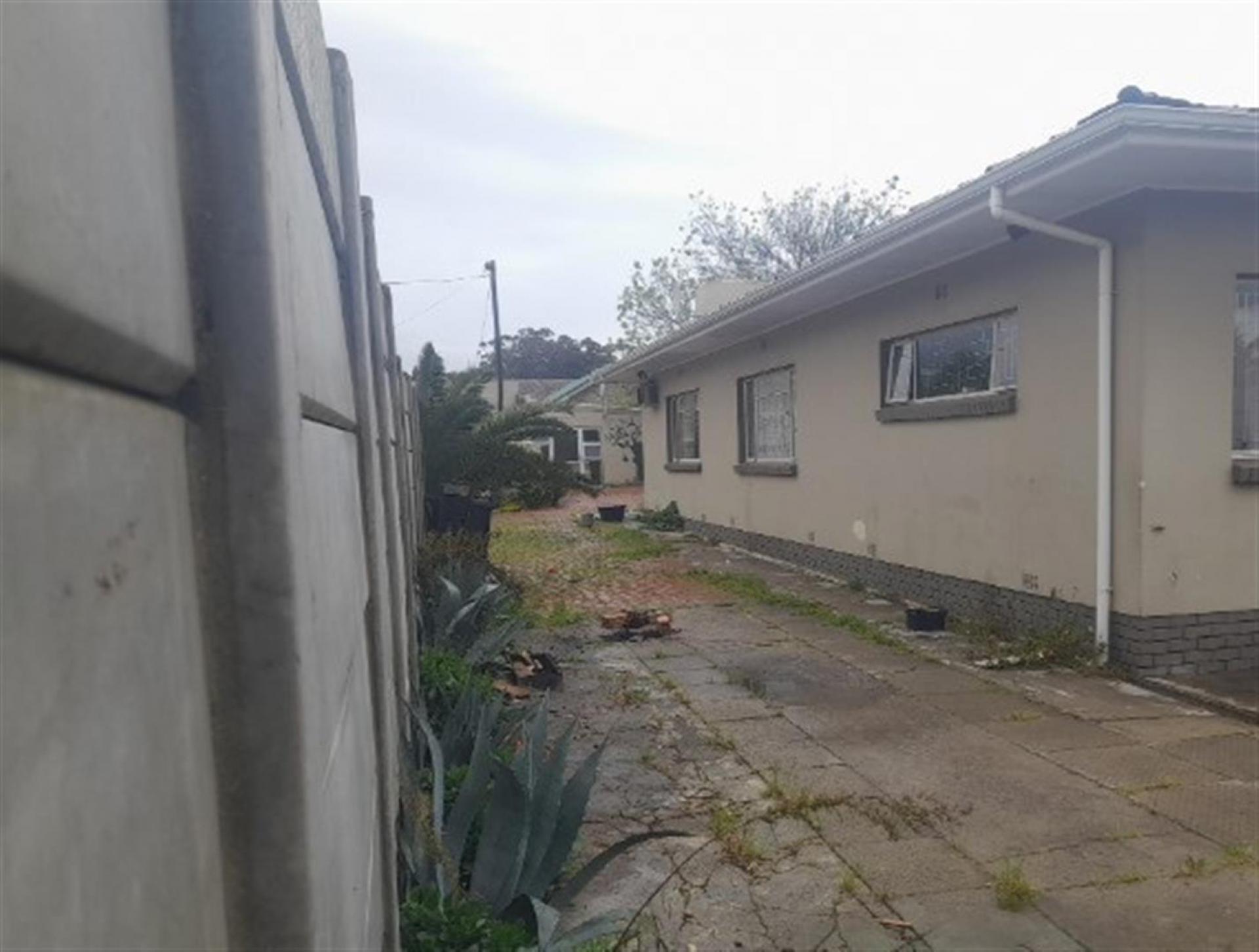 Front View of property in Wellington