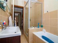 Bathroom 1 - 6 square meters of property in Ravenswood