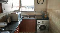 Kitchen - 13 square meters of property in Ravenswood