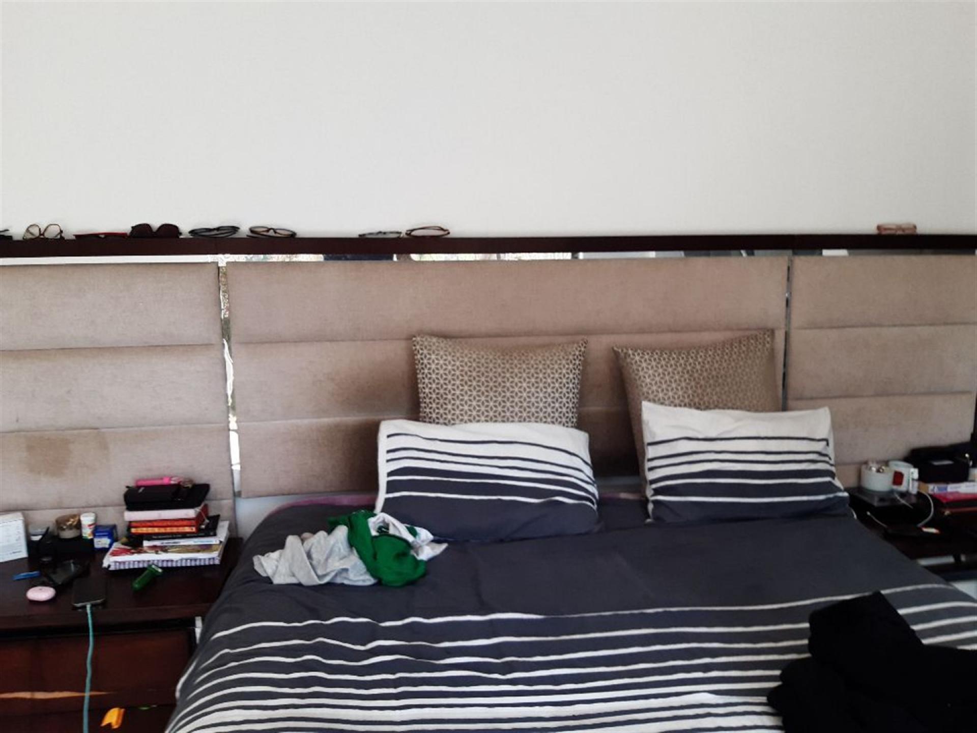 Main Bedroom of property in Buccleuch
