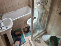 Bathroom 1 - 6 square meters of property in Ermelo