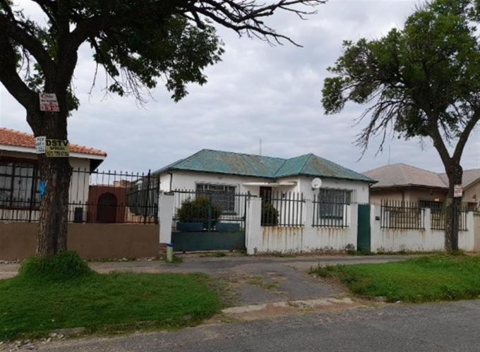 Standard Bank SIE Sale In Execution 3 Bedroom House for Sale in Regents Park - MR492937