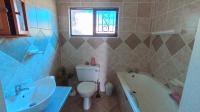Main Bathroom - 5 square meters of property in Scottburgh South