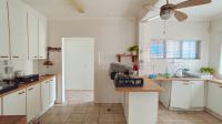 Kitchen - 29 square meters of property in Scottburgh South