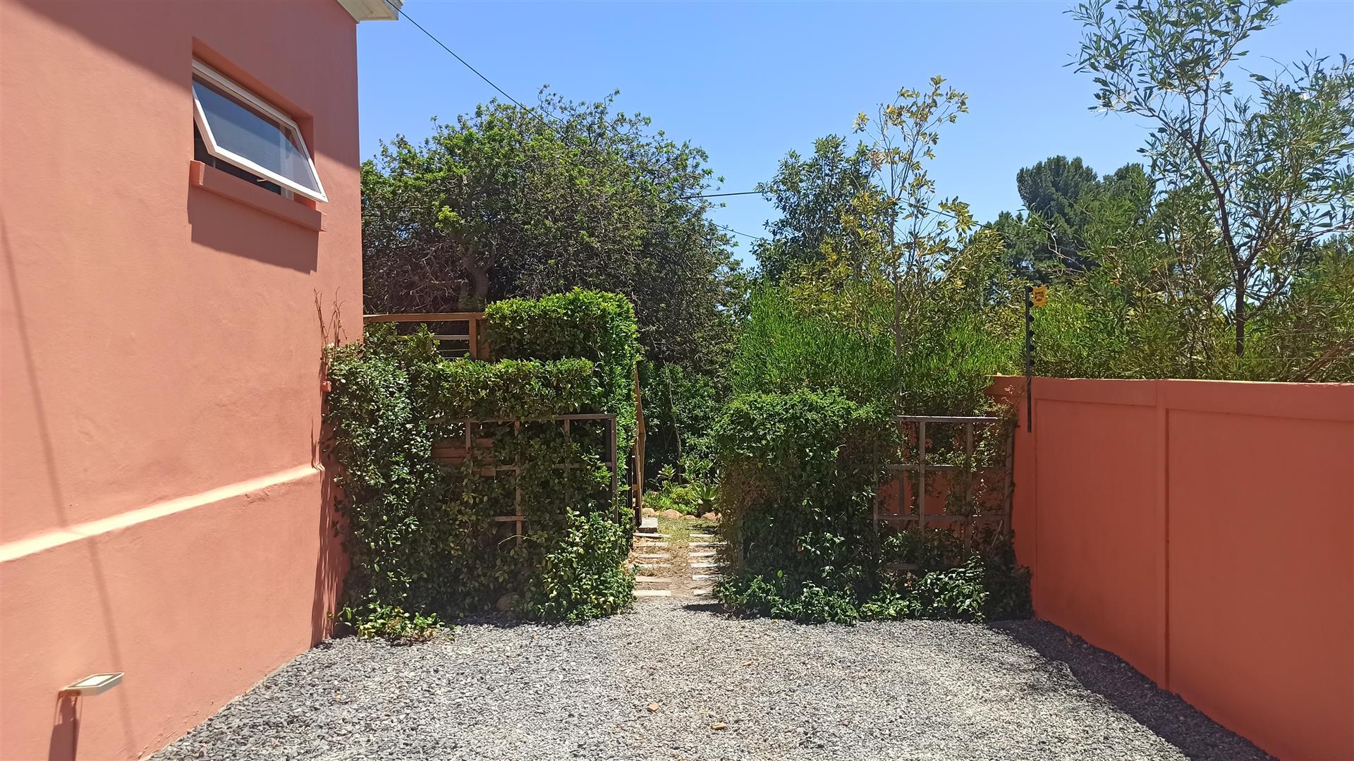Spaces - 6 square meters of property in Vredehoek
