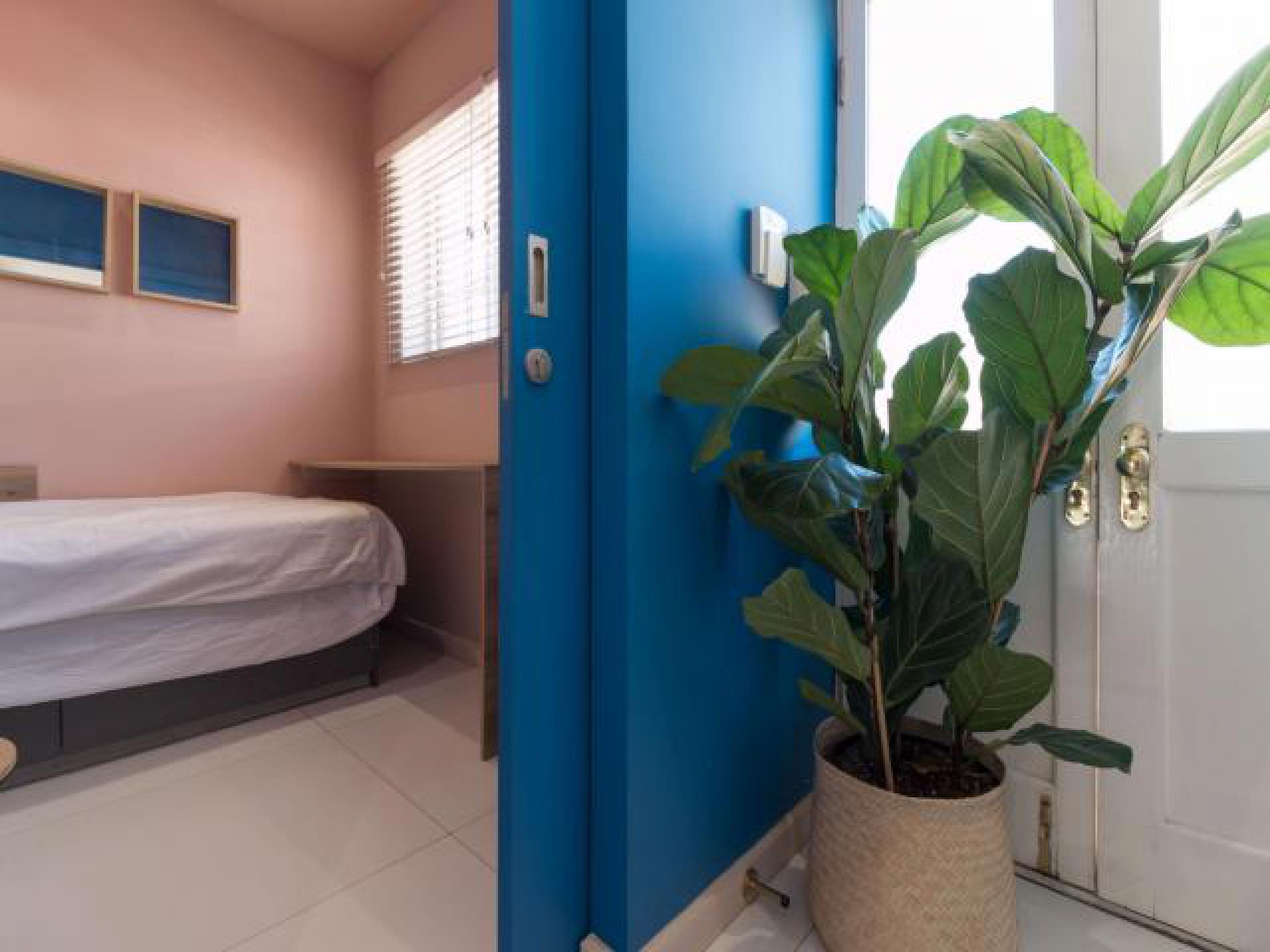 Spaces - 6 square meters of property in Vredehoek
