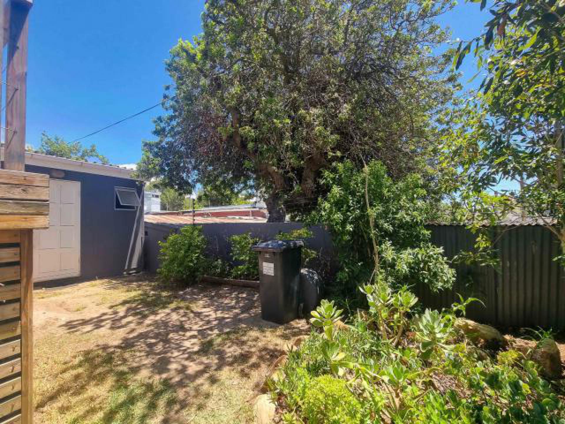 Backyard of property in Vredehoek
