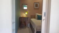 Bed Room 3 - 6 square meters of property in Vredehoek