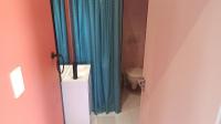 Bathroom 1 - 4 square meters of property in Vredehoek