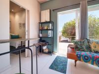 Lounges - 15 square meters of property in Vredehoek