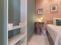 Bed Room 2 - 7 square meters of property in Vredehoek