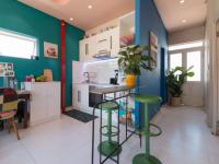 Kitchen - 2 square meters of property in Vredehoek