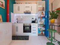 Kitchen - 2 square meters of property in Vredehoek