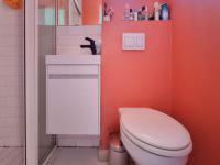 Bathroom 1 - 4 square meters of property in Vredehoek