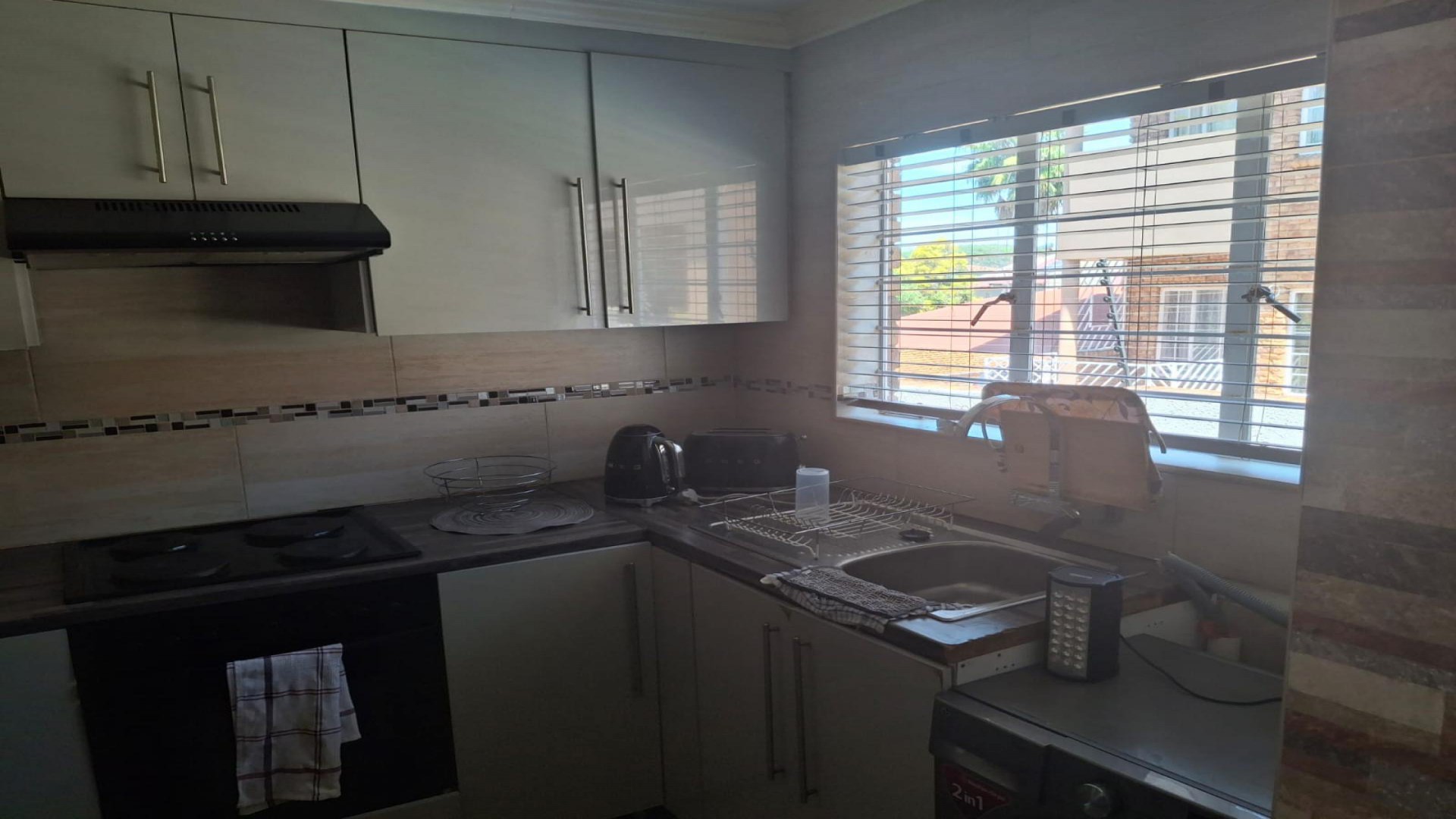Kitchen of property in Glenvista