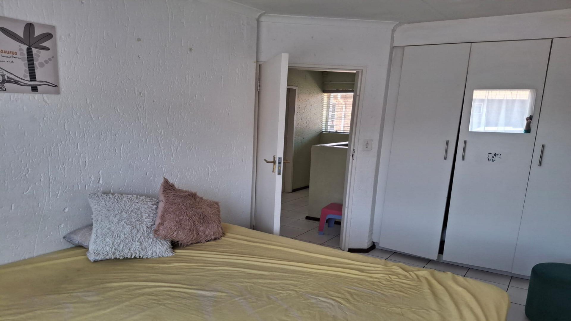Bed Room 2 of property in Glenvista