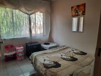 Bed Room 2 - 10 square meters of property in Lenasia South