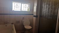 Bathroom 1 - 83 square meters of property in Piet Retief