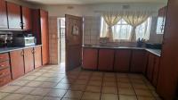 Kitchen - 107 square meters of property in Piet Retief