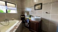 Bathroom 1 - 4 square meters of property in Winterton