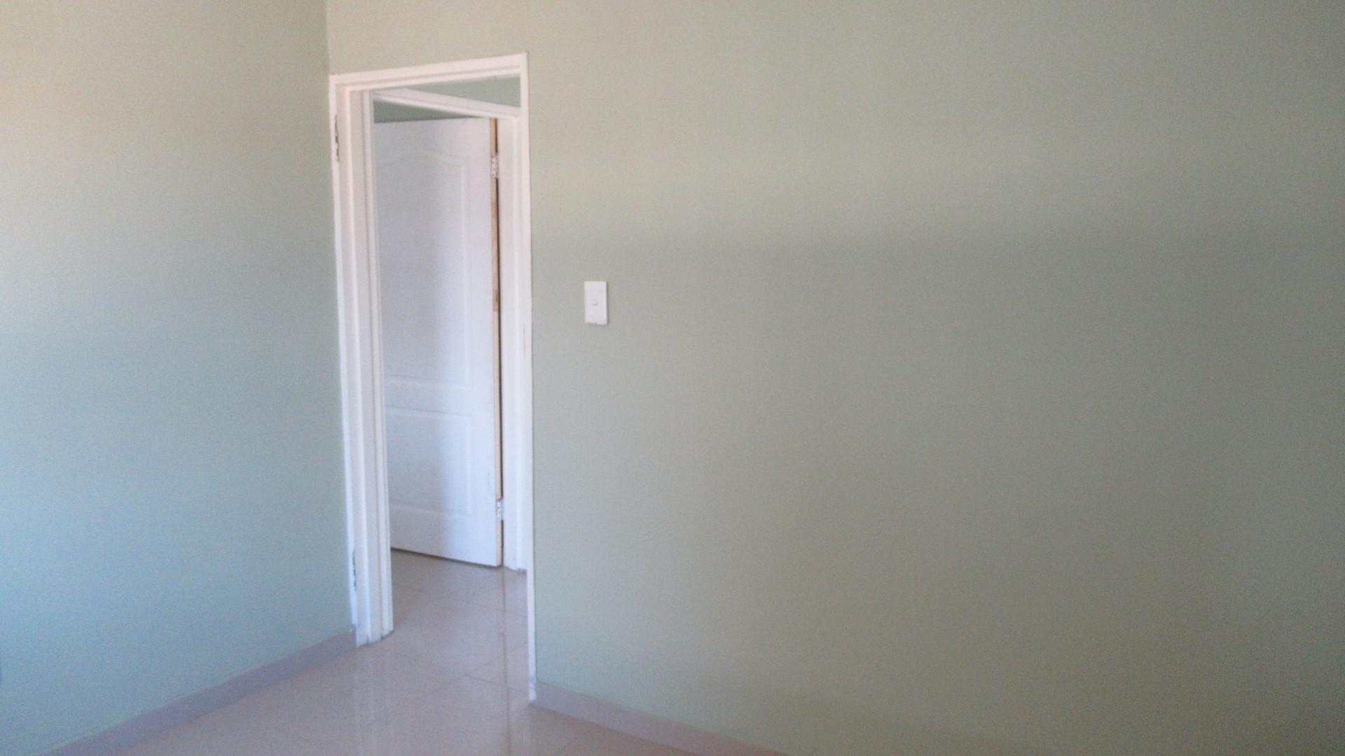 Bed Room 2 - 12 square meters of property in Delmore Park