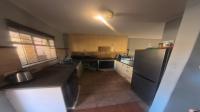 Kitchen of property in Die Hoewes