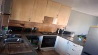 Kitchen of property in Die Hoewes