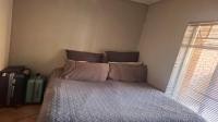Bed Room 1 of property in Die Hoewes