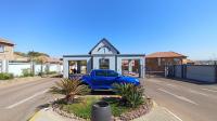 Front View of property in Die Hoewes