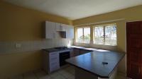Kitchen - 14 square meters of property in Die Hoewes