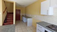Kitchen - 14 square meters of property in Die Hoewes