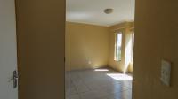 Main Bedroom - 15 square meters of property in Die Hoewes