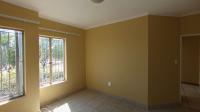 Main Bedroom - 15 square meters of property in Die Hoewes