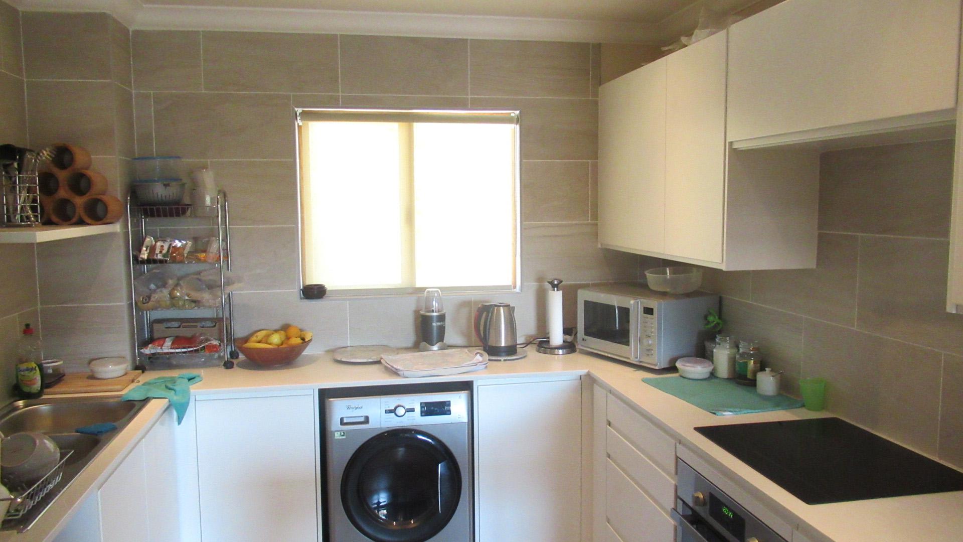 Kitchen - 7 square meters of property in Lone Hill
