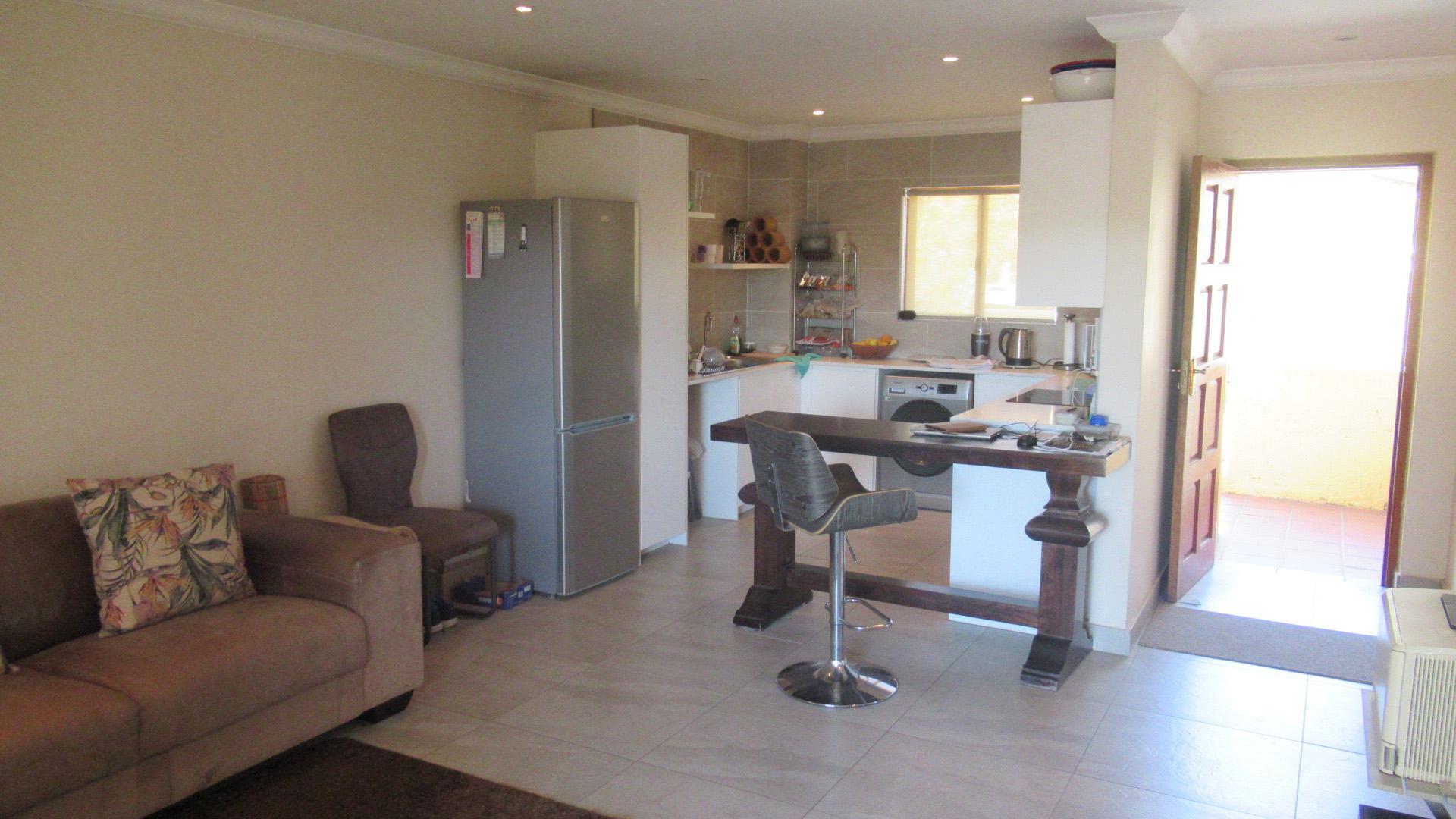 Dining Room - 10 square meters of property in Lone Hill