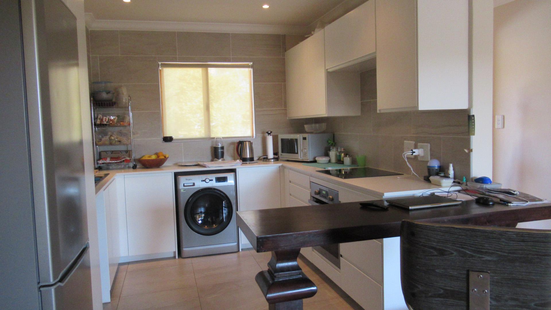Kitchen - 7 square meters of property in Lone Hill