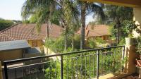 Balcony - 12 square meters of property in Lone Hill
