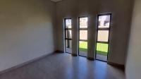 Bed Room 2 - 17 square meters of property in Kosmos