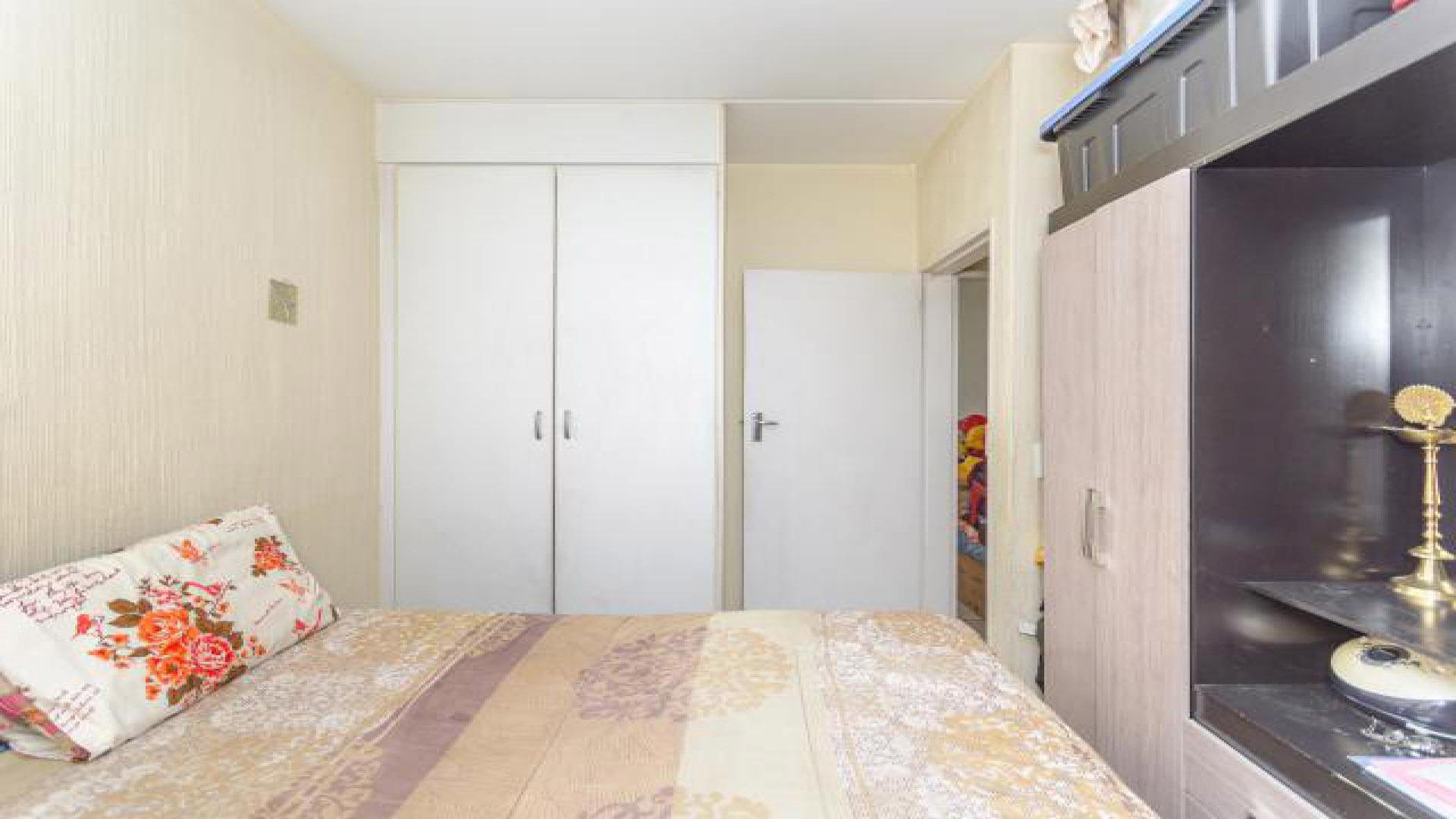 Bed Room 2 of property in Comet