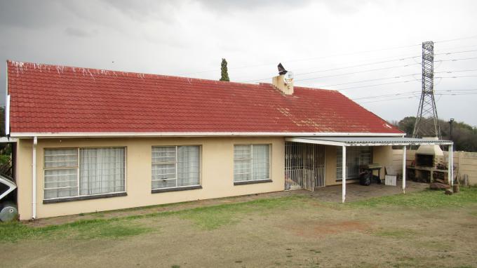 Standard Bank SIE Sale In Execution 3 Bedroom House for Sale in Roodepoort West - MR494250