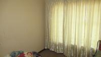 Bed Room 1 - 12 square meters of property in Roodepoort West