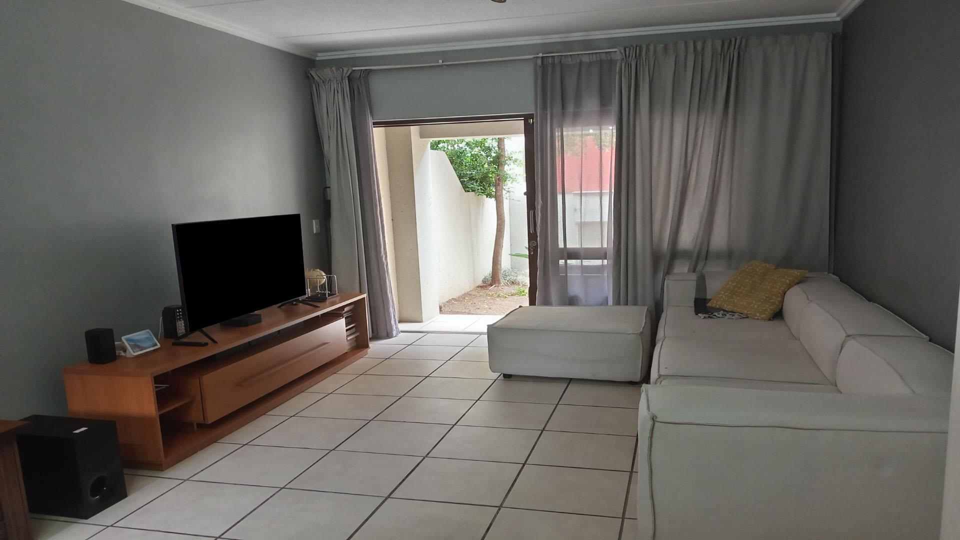 Lounges of property in Beverley