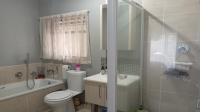 Bathroom 1 of property in Beverley