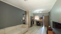 Lounges - 15 square meters of property in Beverley