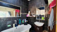 Main Bathroom - 6 square meters of property in Noycedale