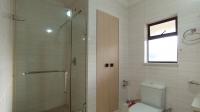 Main Bathroom - 9 square meters of property in Kengies