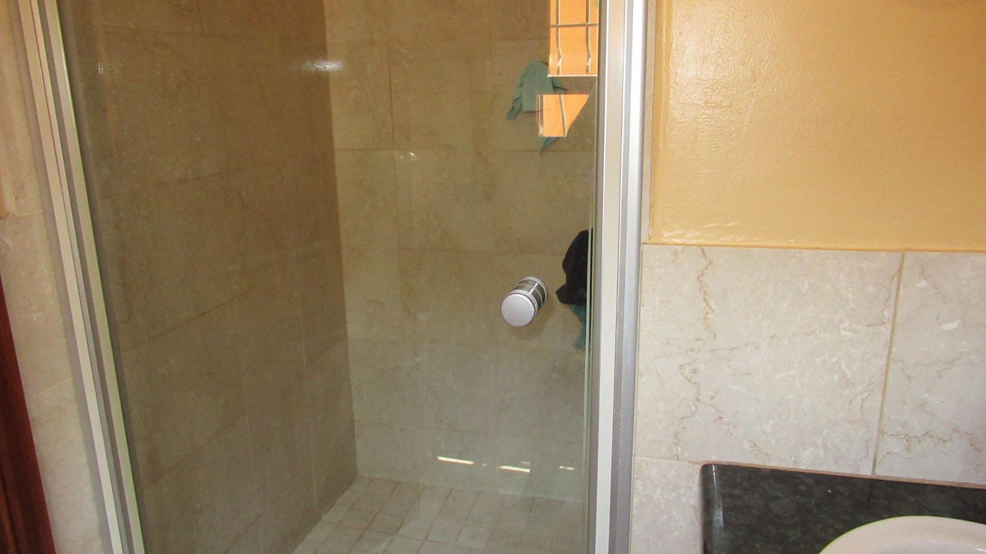 Bathroom 1 - 5 square meters of property in The Gardens