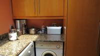 Kitchen - 24 square meters of property in The Gardens