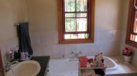 Bathroom 3+ - 7 square meters of property in The Gardens